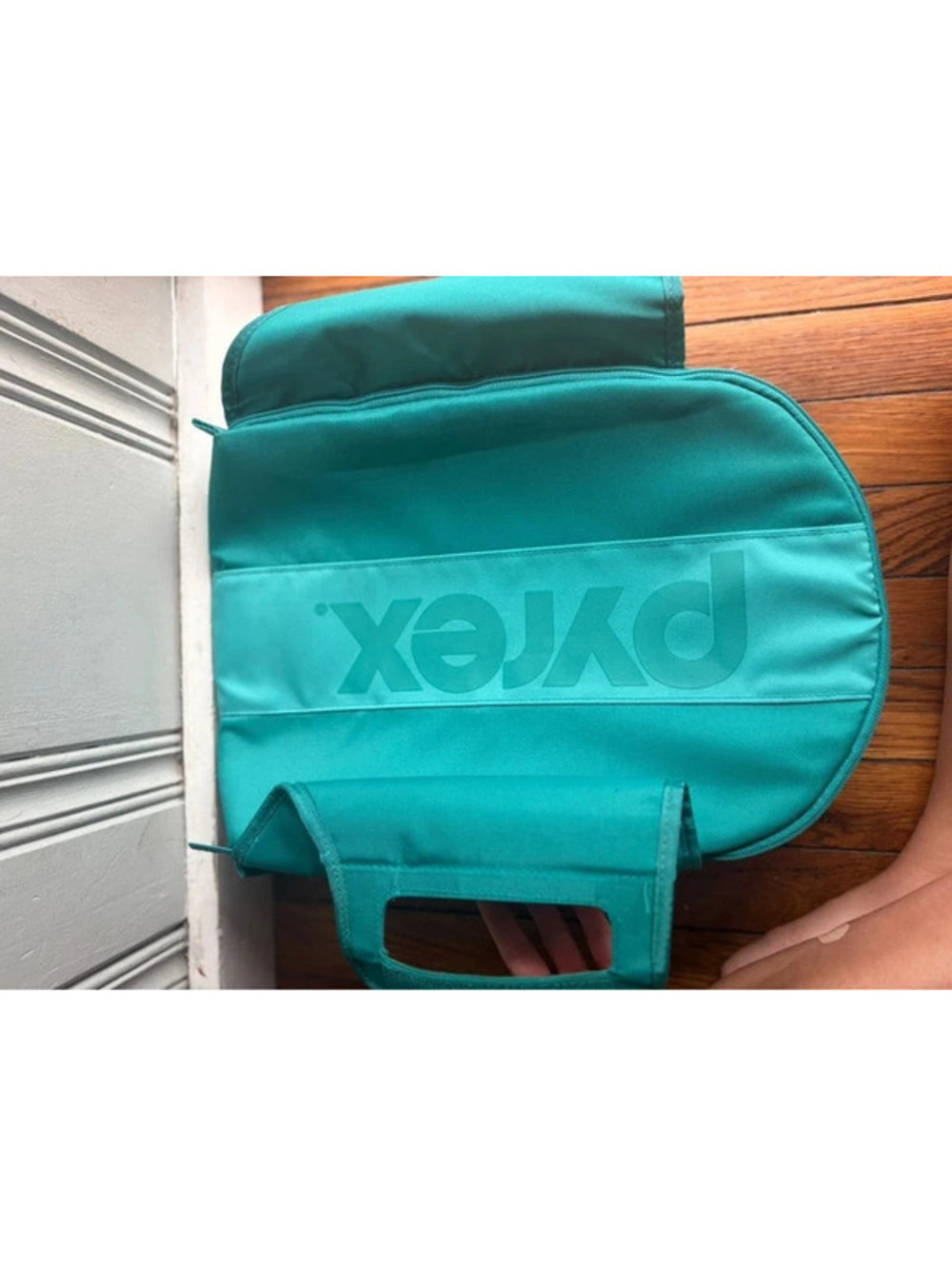 PYREX Insulated Travel Food Storage Soft Container